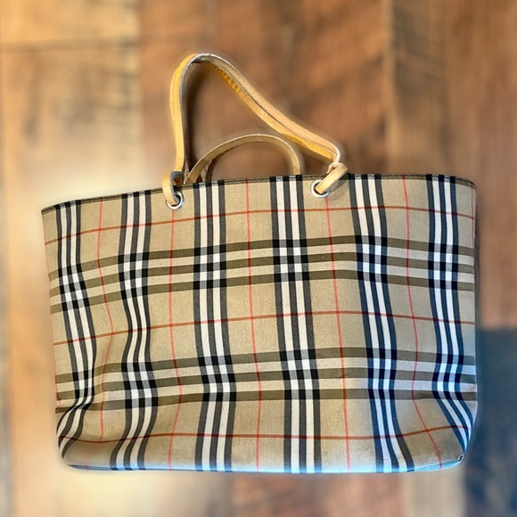 Burberry Handbags - BURBERRY London Nova Check Tote